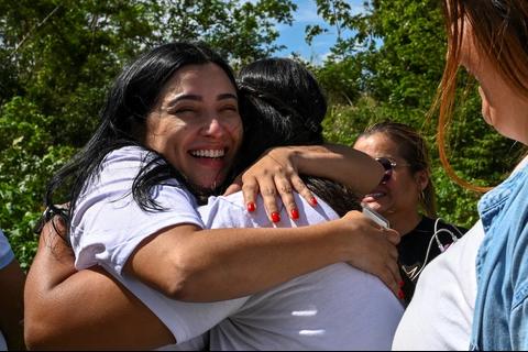 Venezuela anuncia 116 excarcelaciones de presos pol&iacute;ticos en medio de crisis con EEUU