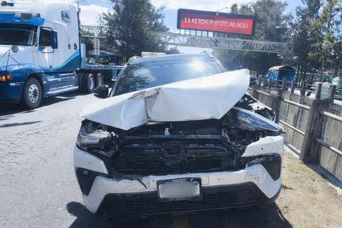 Triple colisi&oacute;n ocasiona tr&aacute;nsito lento en el Anillo Perif&eacute;rico