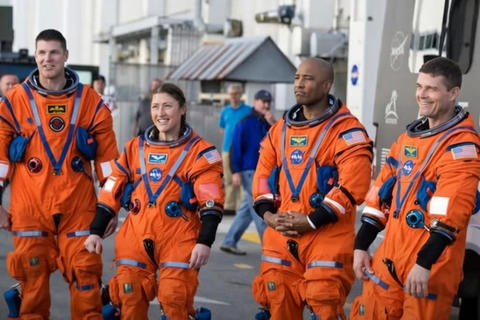 NASA confirma el retorno de humanos a la luna 