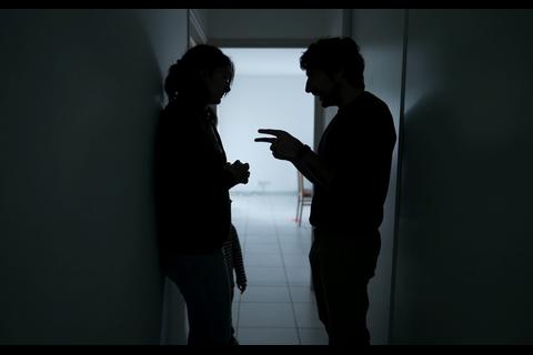 Discusi&oacute;n entre pareja termina en disparos, la mujer result&oacute; herida