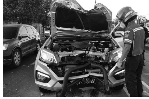 Hombre muere en tr&aacute;gico accidente en Calzada Aguilar Batres