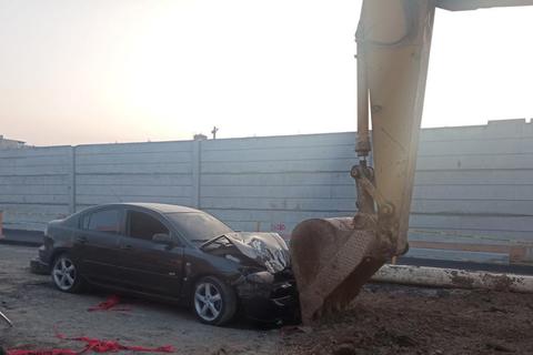 Conductor se empotra en maquinaria de construcci&oacute;n en Villa Nueva