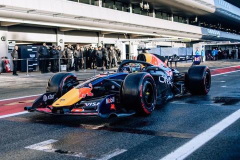 Escuder&iacute;as empiezan ensayos de pretemporada en Barcelona