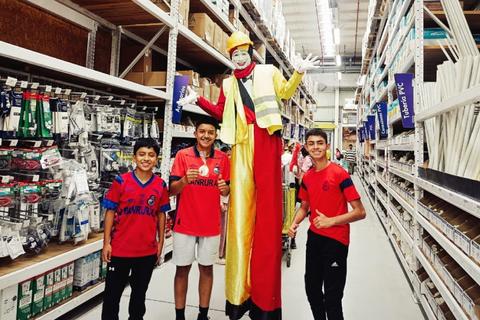 Familias disfrutan de la Feria de la Construcci&oacute;n en EPA