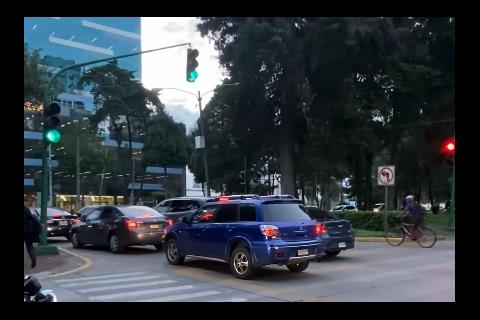 'Bah&iacute;as antibloqueo': el proyecto que busca que conductores no obstaculicen el paso