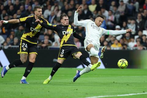 Mbapp&eacute; evita el tropiezo del Real Madrid ante el Rayo Vallecano