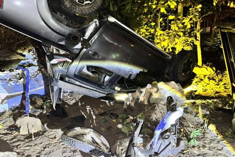 Fuerte accidente: veh&iacute;culo impacta contra agentes de la PNC (video)