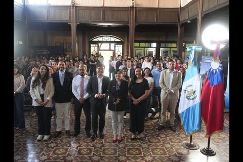 Guatemaltecos podr&aacute;n optar a becas en Taiw&aacute;n para licenciatura y posgrado