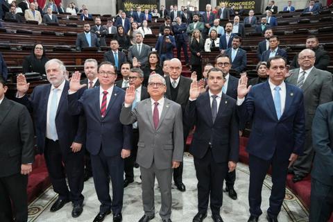 Congreso juramenta a la Comisi&oacute;n de Postulaci&oacute;n para elegir al Fiscal General del MP