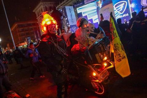 As&iacute; se vive el ambiente durante la Caravana del Zorro