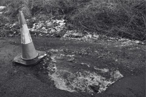 Conductoras sufren fuerte accidente en carretera, una fallece