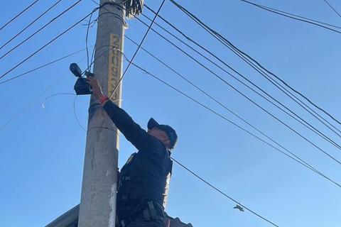 Retiran c&aacute;maras de vigilancia instaladas presuntamente por pandilleros, en zona 18