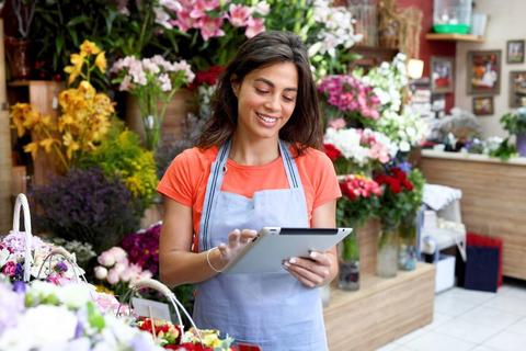 Mujeres emprendedoras: manos que construyen futuro