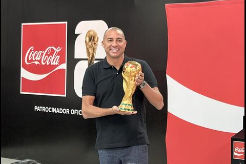El Trofeo Original de la Copa Mundial de la FIFA&trade;️ llega al pa&iacute;s gracias a Coca-Cola