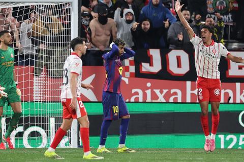 El Barcelona pierde en Montilivi y cede el liderato al Real Madrid