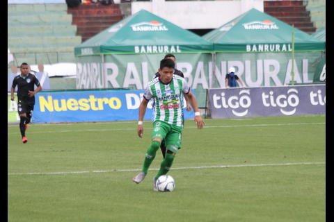 Robin Betancourth, orgullo petenero y referente del futbol nacional