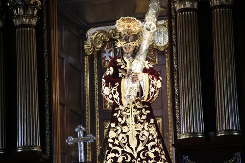 El misterio de Jes&uacute;s de Candelaria: Sus lamentos anuncian las tragedias
