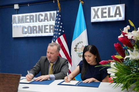 Inauguran el American Corner Xela y destacan la importancia del altiplano para EEUU