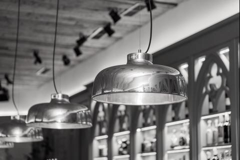 Pareja muere en ataque armado al salir de un restaurante