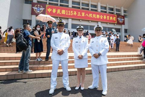 Cadetes guatemaltecos se grad&uacute;an en Taiw&aacute;n