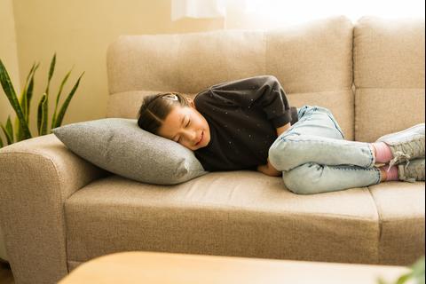 &iexcl;Cuidado con los ni&ntilde;os! M&eacute;dico alerta sobre enfermedad que inicia con fiebres altas
