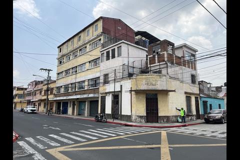 Entre peleter&iacute;as y templos: La vida actual en el Barrio Centroam&eacute;rica