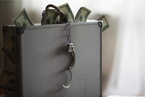 Los art&iacute;culos 73 y 74 que atrasan la aprobaci&oacute;n de la Ley Antilavado en el Congreso