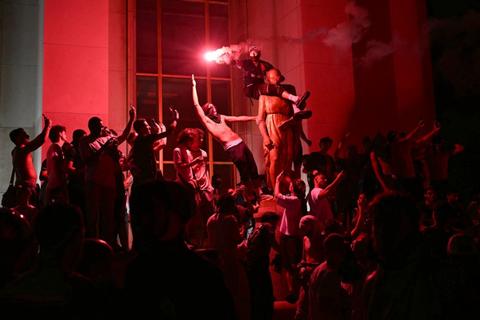 Cerca de 900 detenidos en Francia en las celebraciones del triunfo del PSG