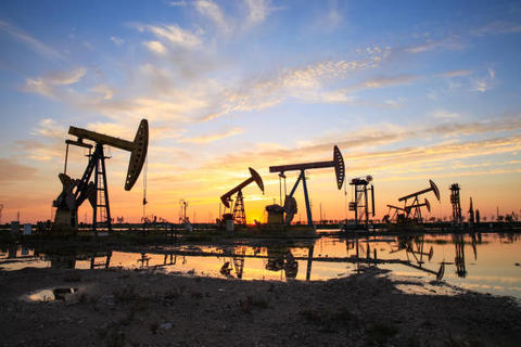 Precio del petr&oacute;leo sigue al alza ante dudas en negociaciones entre EEUU e Ir&aacute;n