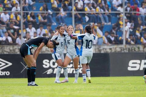 Selecci&oacute;n Femenina de Guatemala cae por goleada ante El Salvador en amistoso