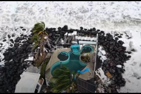 &iexcl;Destruido! As&iacute; qued&oacute; un chalet en Iztapa tras fuerte oleaje (video)