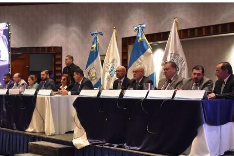 Nueva magistratura del TSE limpia la mesa e inicia la reestructura de la instituci&oacute;n