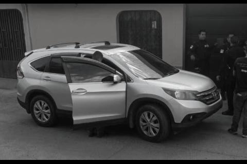 Hombre asesina a su pareja en el interior de un veh&iacute;culo