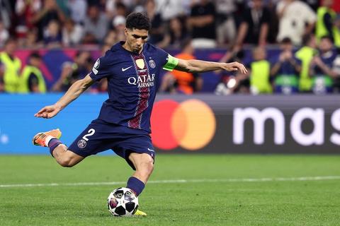 Achraf Hakimi, jugador del PSG ser&aacute; juzgado en Francia por agredir a una joven