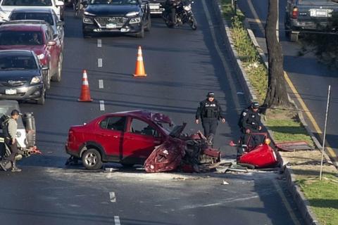 Fuerte accidente complica el tr&aacute;nsito en ruta al Atl&aacute;ntico