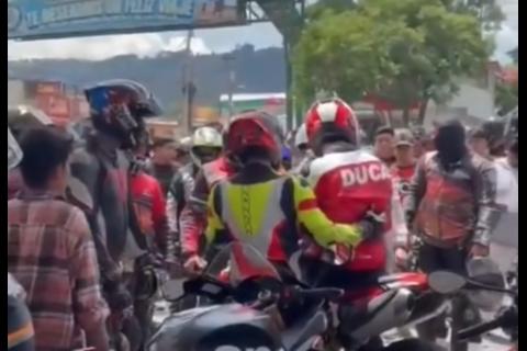 Mujer que enfrent&oacute; a motorista tras chocarle su auto se pronuncia (video)