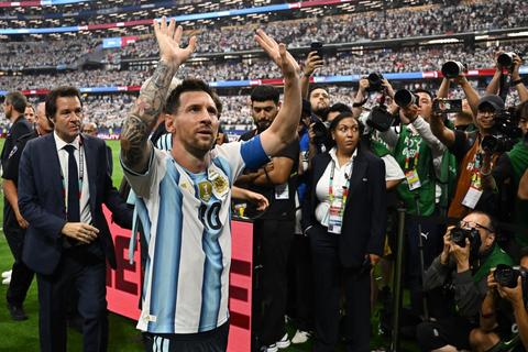 Argentina vence a Austria y sella su clasificaci&oacute;n de la mano de Messi