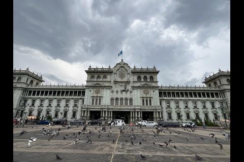 Del Kil&oacute;metro Cero a las huellas de Ubico: Un recorrido por la historia de Guatemala