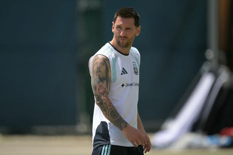 Argentina vuelve al trabajo sin sus titulares en la v&iacute;spera del cumplea&ntilde;os de Messi