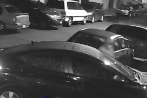 &iexcl;En la madrugada! As&iacute; intentaron robarse un auto en Mixco (video)