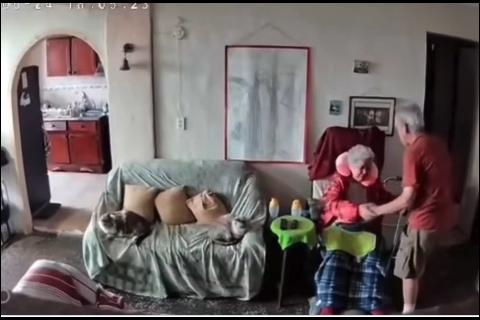 '&iexcl;Tengo miedo, no te vayas!' El video de terremoto en Venezuela que ha enternecido 