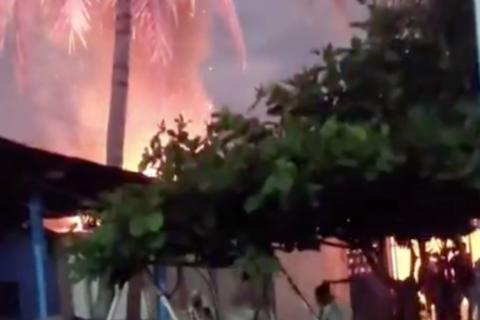 Las mujeres que incendiaron una escuela tras desacuerdo con autoridades