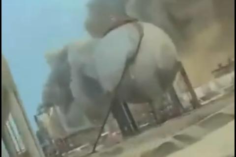 Ir&aacute;n bombarde&oacute; una refiner&iacute;a de la mayor petrolera del mundo en Arabia (video)