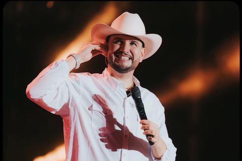 Ed&eacute;n Mu&ntilde;oz confirma su concierto en Guatemala (video)