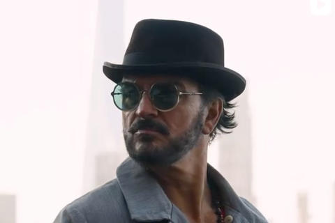 La inesperada aparici&oacute;n de Ricardo Arjona en un encuentro de tenis 