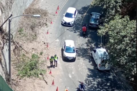 Tr&aacute;nsito lento en conexi&oacute;n de avenida Hincapi&eacute; y Boca del Monte