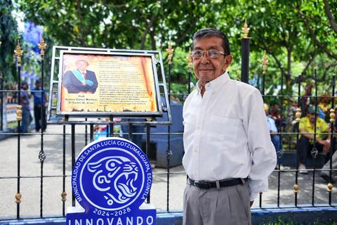 Ramiro G&aacute;lvez Mart&iacute;nez combin&oacute; la devoci&oacute;n cat&oacute;lica con el arte del bordado