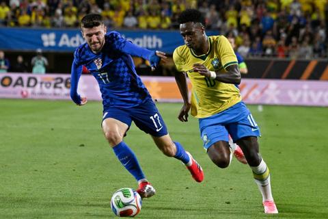 Brasil de Ancelotti se luce ante la Croacia de Modric