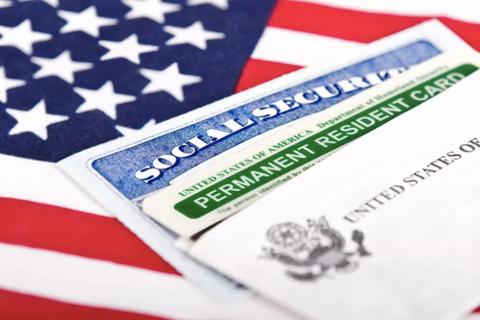 USCIS reanuda las revisiones de solicitudes de asilo