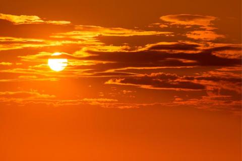 Insivumeh prev&eacute; ambiente c&aacute;lido y lluvias con actividad el&eacute;ctrica para este lunes